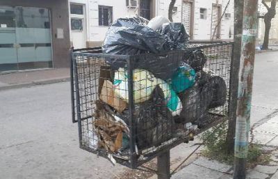 Comenz� el paro en la ciudad sin transporte ni recolecci�n de residuos