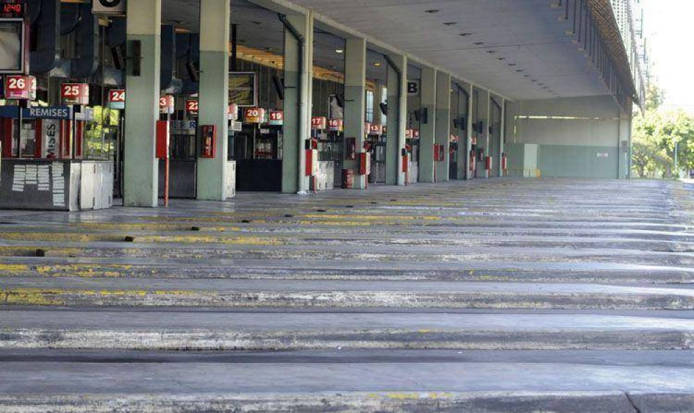 Un paro de transporte y sindicatos opositores por Ganancias paraliza al pa�s
