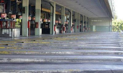 Un paro de transporte y sindicatos opositores por Ganancias paraliza al pa�s