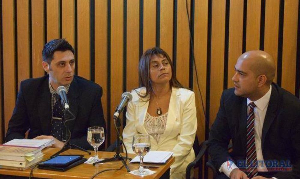 Al grito de Ariel Cabrera presente comenz el juicio poltico a la fiscal Roxana Romero