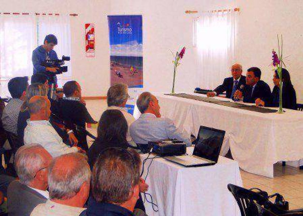 Giachino presidi� la Jornada sobre Desarrollo del Turismo N�utico Costero