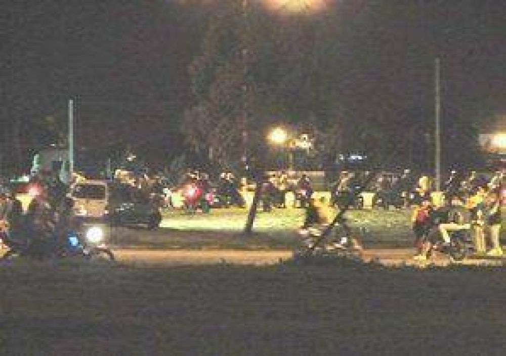 Joven debi� ser hospitalizado tras una �batalla campal� a la salida de un boliche