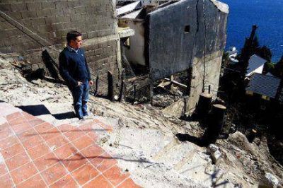 Incendio: Vecinos vuelven a sus hogares tras demolici�n