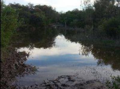 Un pueblo est� por desaparecer tras las inundaciones