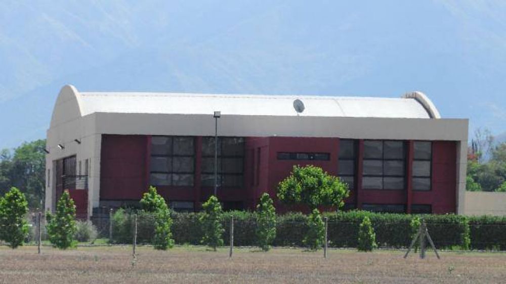 El apoderamiento del hangar, otro perjuicio de Romero a la provincia