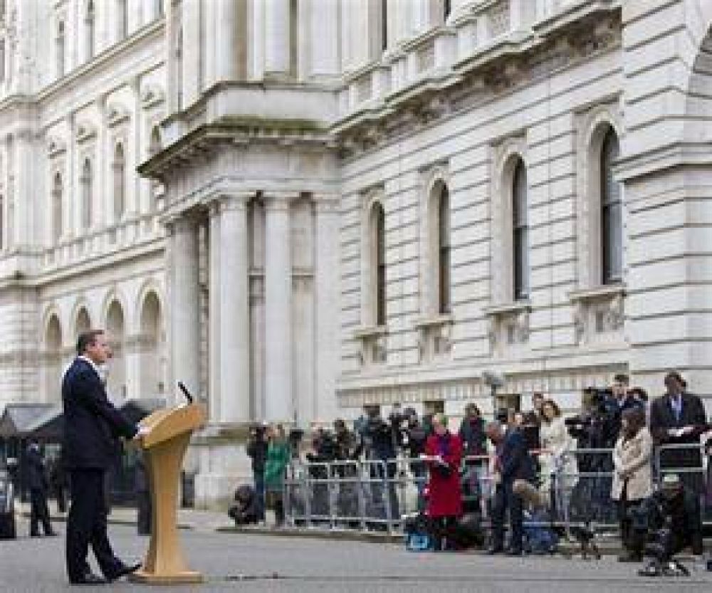 Cameron dio inicio a la campa�a m�s incierta