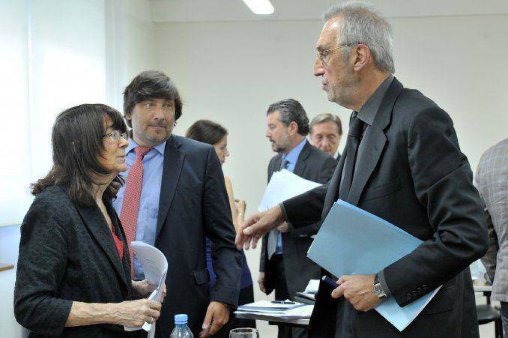 En pleno paro, Moldes apel� para que Casaci�n revierta el fallo que desestim� la denuncia de Nisman