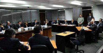 Castillo: �Es la resultante de un claro sometimiento del ordenamiento jur�dico�