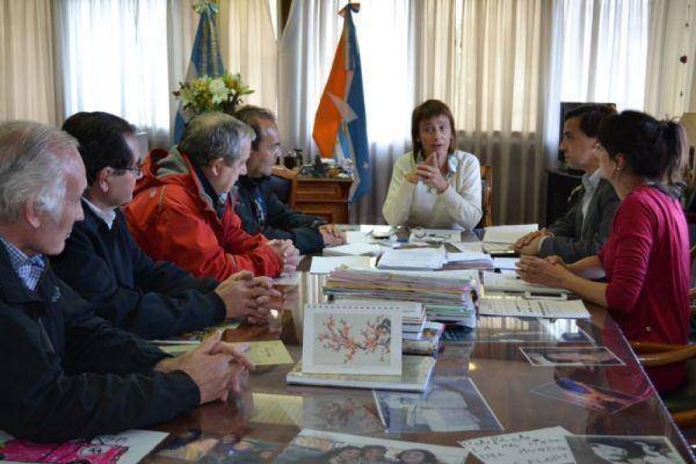 R�os estableci� que se transmita la �Marcha de Malvinas� en medios p�blicos