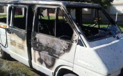 Tornquist: Incendiaron cuatro autos