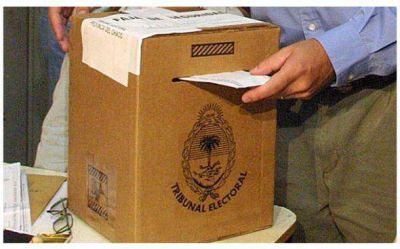 Una nueva encuesta pone a Z�ccaro como el dirigente con m�s intenci�n de voto