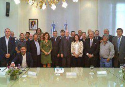 Naci�n firm� apoyo por 34 millones para la producci�n en R�o Negro