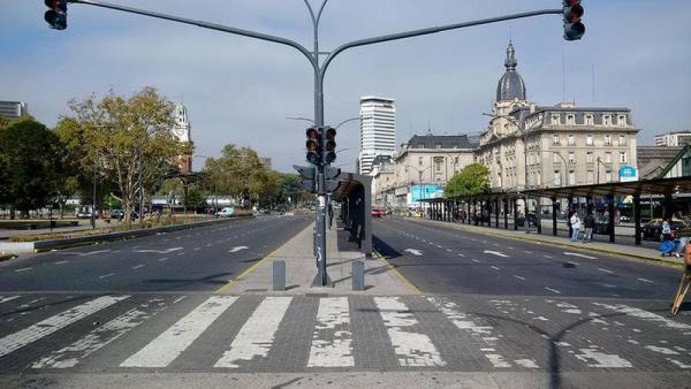 El paro tuvo un fuerte acatamiento y provoc� una dura reacci�n oficial