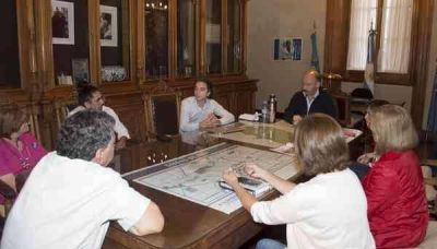 Eval�an que el programa Cirug�as Patria Solidaria se implemente en nuestra ciudad