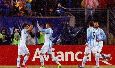 Con un rato de f�tbol, Argentina super� a Ecuador