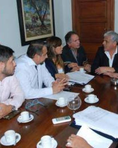 El gobierno neg� �discriminaci�n salarial� a municipales de Capital