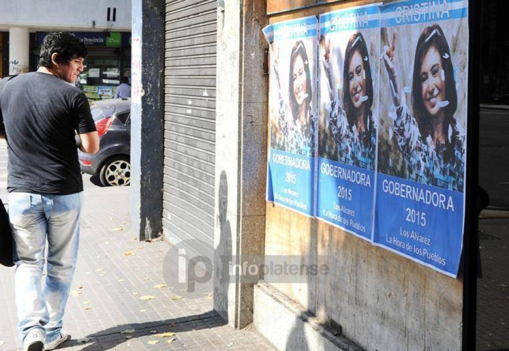 Aparecen afiches de �Cristina Gobernadora� en La Plata