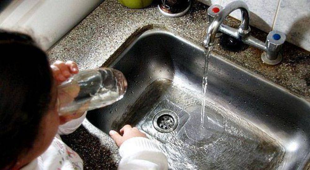 Vecinos de la Regi�n pueden pedir un an�lisis gratuito del agua que consumen