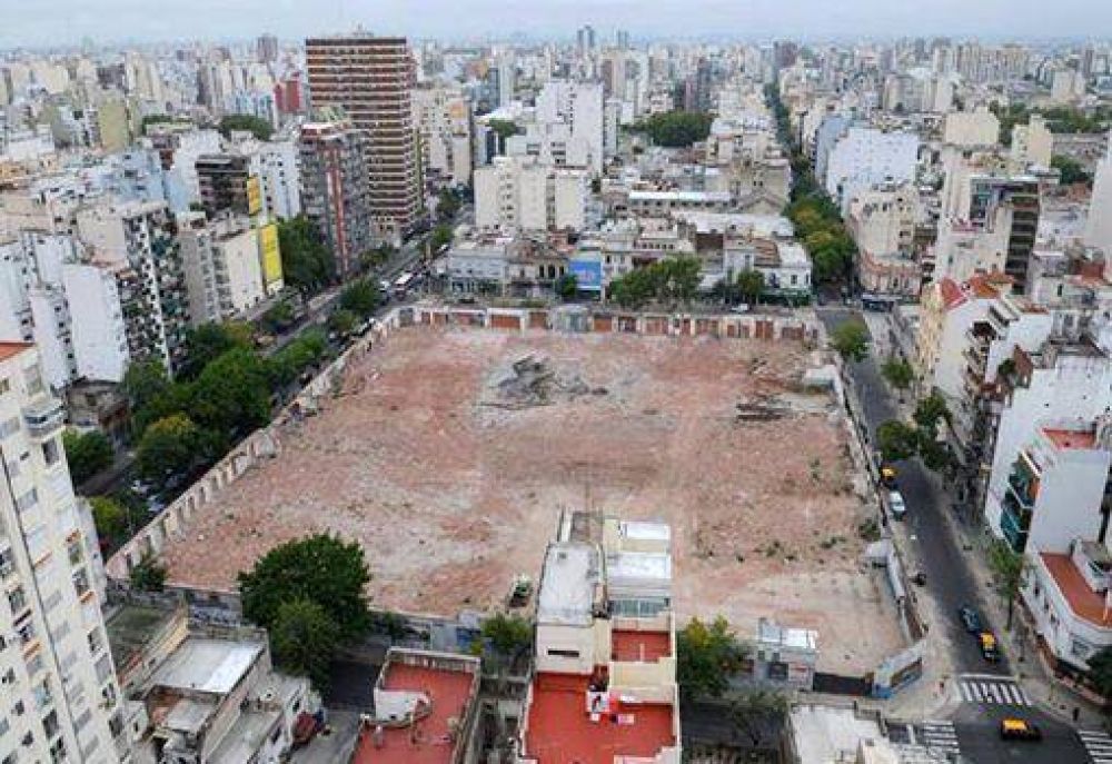 Balvanera: plantan �rboles en la Manzana 66