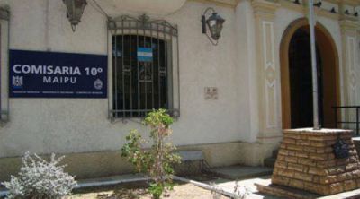 Roban un cami�n, un tr�iler y un tractor de un dep�sito en Maip�