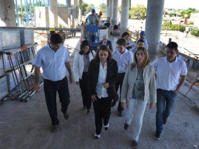 Despu�s de 23 a�os, un tren estatal de pasajeros vuelve a unir Rosario y Retiro