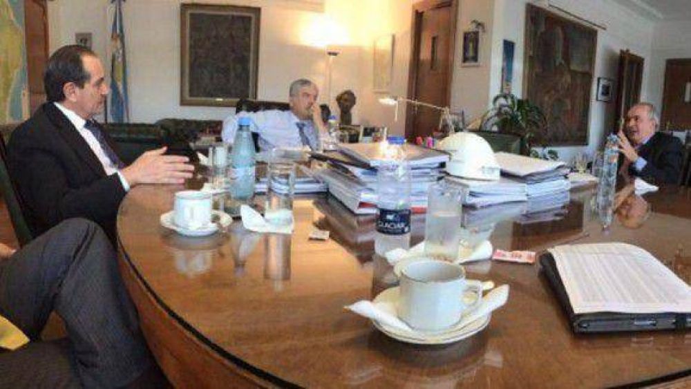 Alperovich se reuni� con De Vido y concret� obras para las zonas inundadas