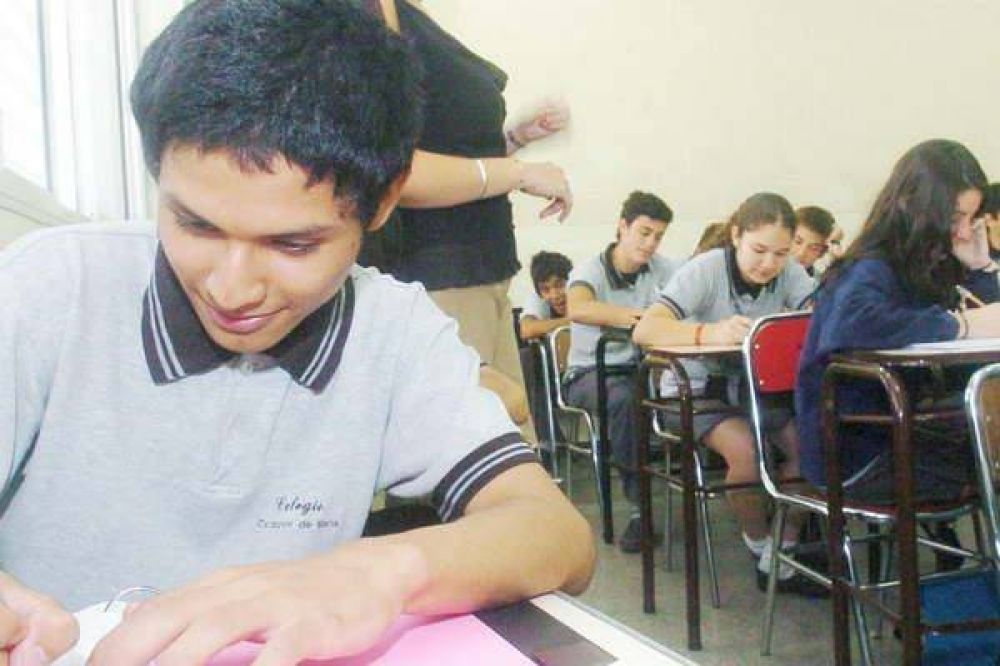 El Progresar se eleva a $ 900 y lo cobrar�n casi 50.000 santiague�os