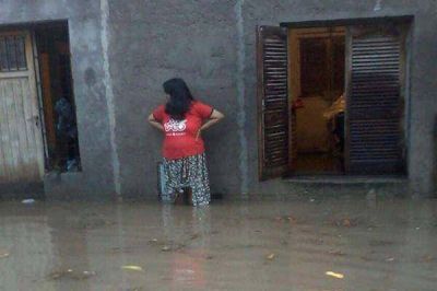 La intensa lluvia volvi� a afectar a numerosos barrios de la zona sur de la ciudad capital