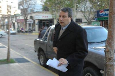 El rector Nasisi fue procesado por la muerte de un estudiante