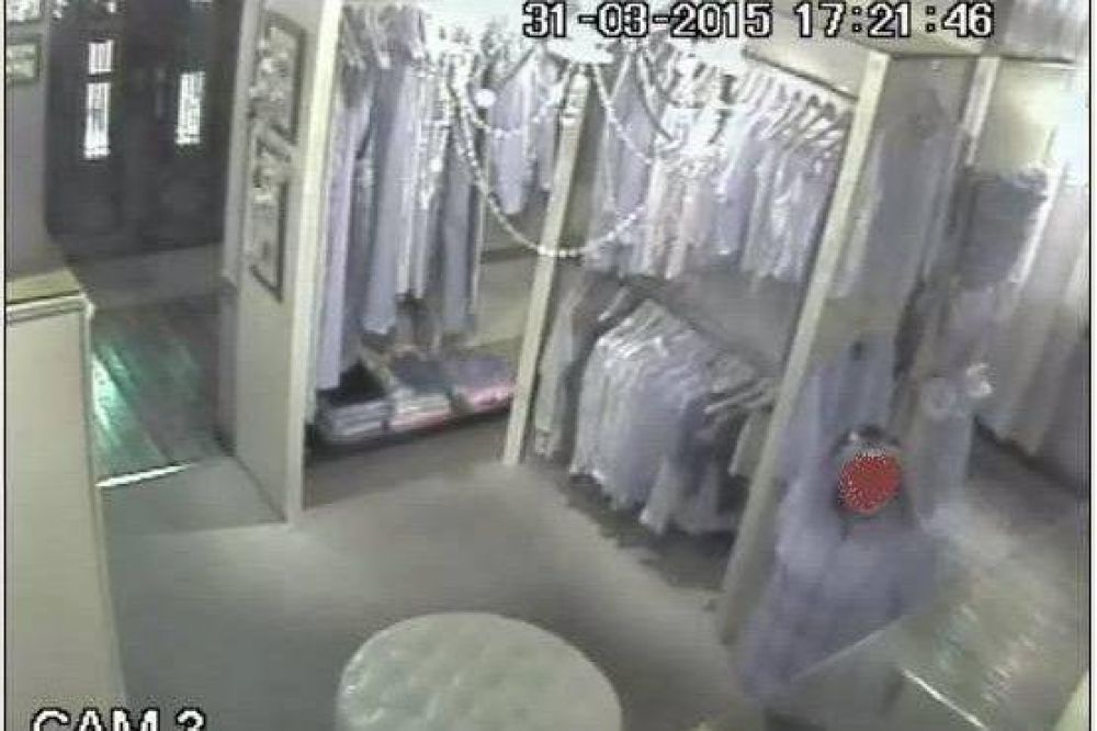 Dos mujeres fueron filmadas robando un comercio de la ciudad