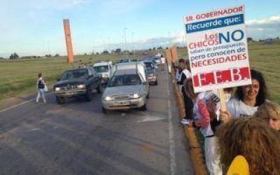 Docentes: Nueva protesta de FEB en rutas este fin de semana largo
