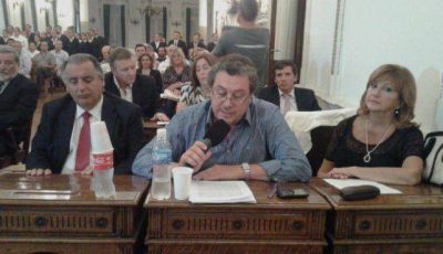 Goizueta reclam� no actuar como �una simple escriban�a del Ejecutivo�
