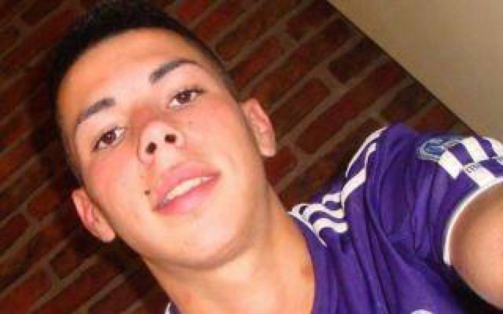 Ituzaing�: Joven muri� tras ser atropellado por un patrullero