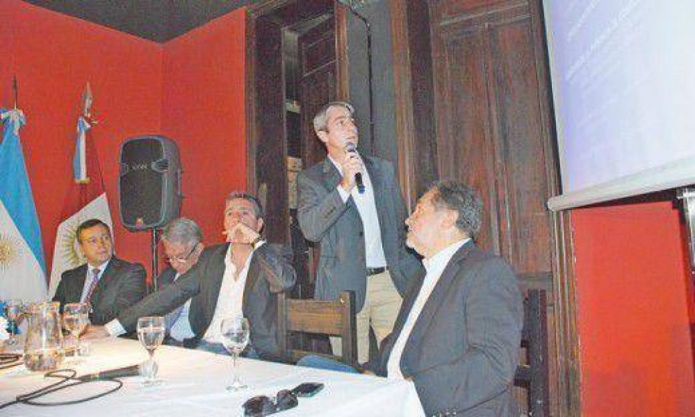 Inician trabajos en el r�o Sald�n y anuncian un nuevo gasoducto para Sierras Chicas