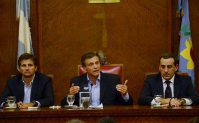 Finalmente Pulti pudo dirigir su mensaje de apertura de sesiones en el HCD