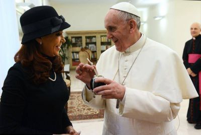 Exclusivo: CFK viajar�a a Roma para que Francisco bendiga a su futuro nieto