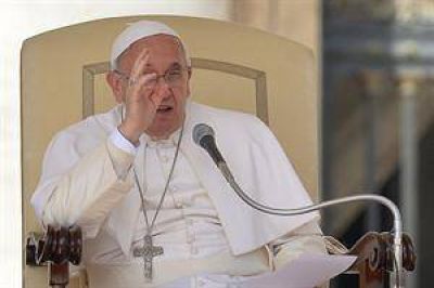 El papa Francisco record� a Juan Pablo II, a 10 a�os de su muerte : 