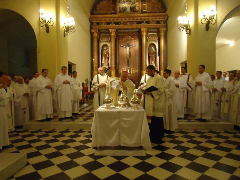 Mons. Arancedo alienta los sacerdotes a tener a Dios en el centro de sus vidas