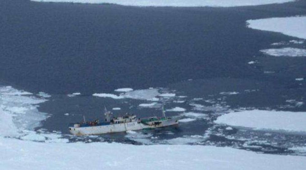Al menos 54 muertos en el naufragio de un barco pesquero en Rusia