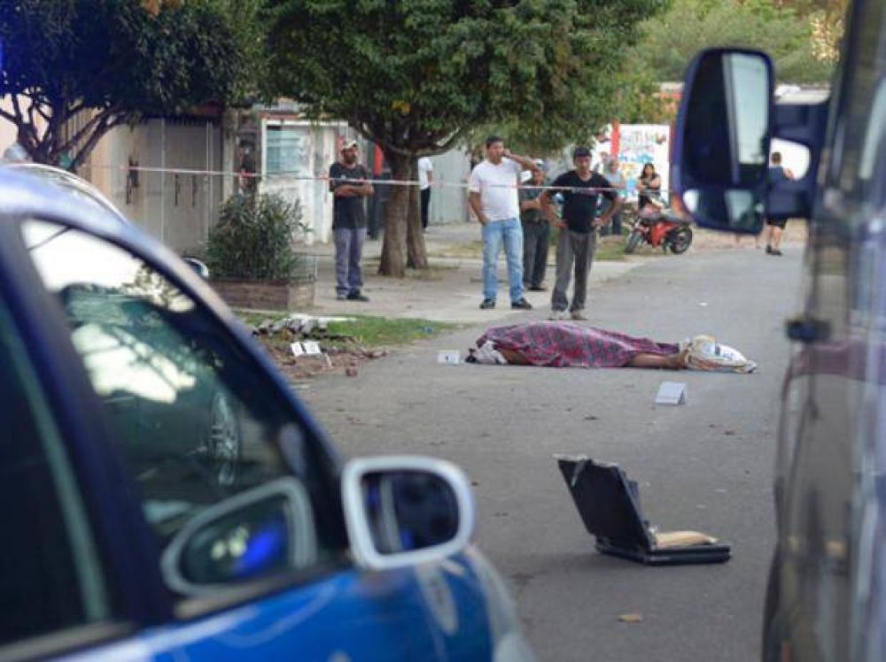 Asesinaron de seis tiros a un joven en un presunto ajuste por drogas
