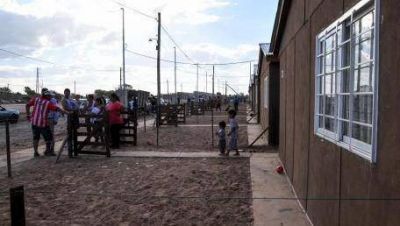 Relocalizaron las primeras familias del Arroyo del Gato