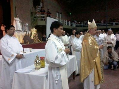 Se realiz� la tradicional Misa Crismal de Semana Santa