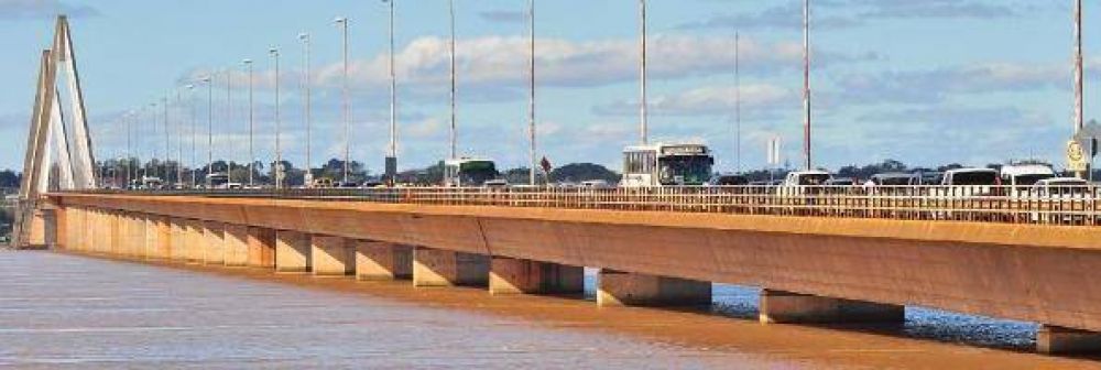El puente San Roque Gonz�lez cumple hoy 25 a�os