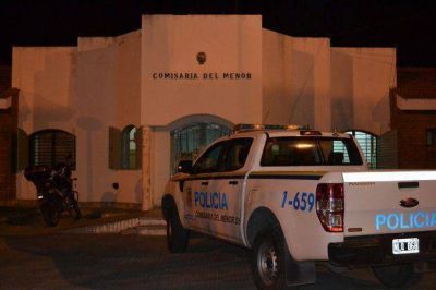 Detuvieron a un menor por amenazar a una mujer con un arma de fuego