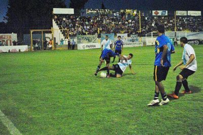 Defensores y Origone por un lugar en semifinales