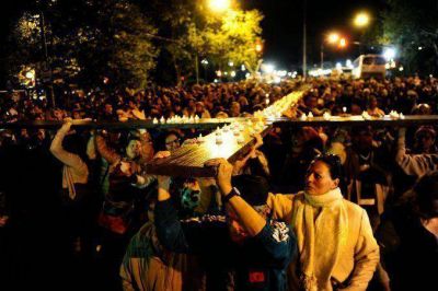 M�s de 45 mil personas participar�n del Via Crucis en Avenida de Mayo