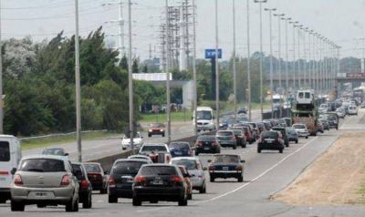 Fin de semana largo: M�s de 2.700 veh�culos circulaban por hora en la Ruta 2