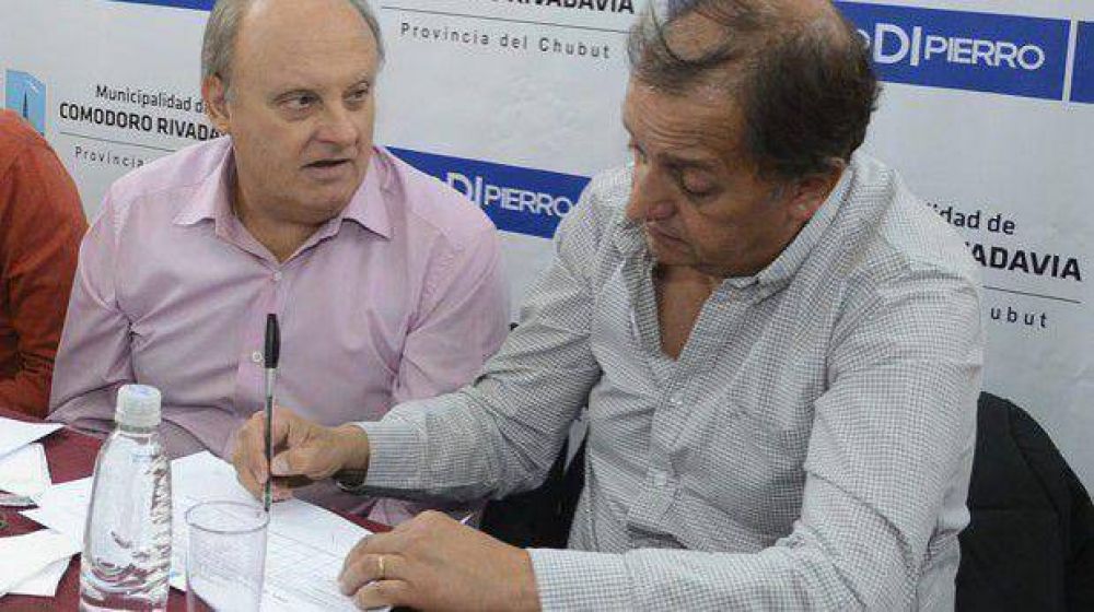 Di Pierro: �el mejor candidato que tiene el FpV es Linares�