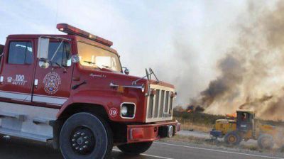 Lograron controlar el incendio de pastizales en Puerto Madryn
