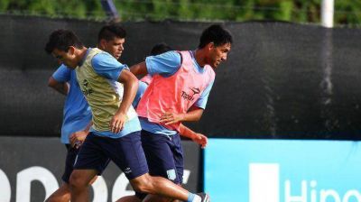 Un entonado Racing visita a Estudiantes, que anda de capa ca�da